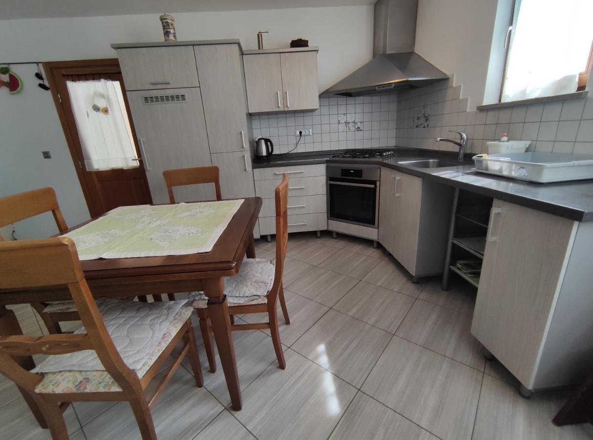 Apartments Leni Postojna Luaran gambar